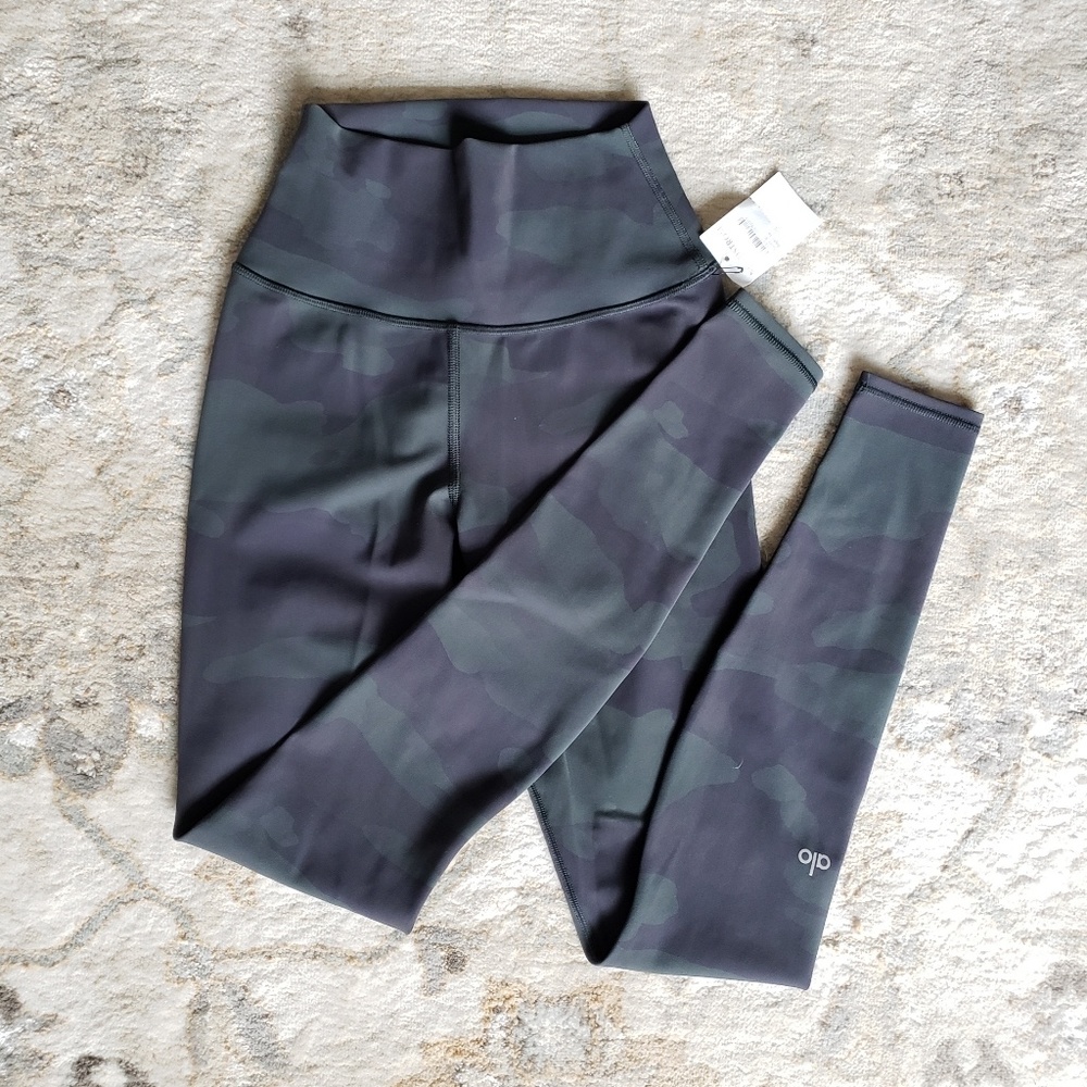 Alo Hunter Camo Leggings